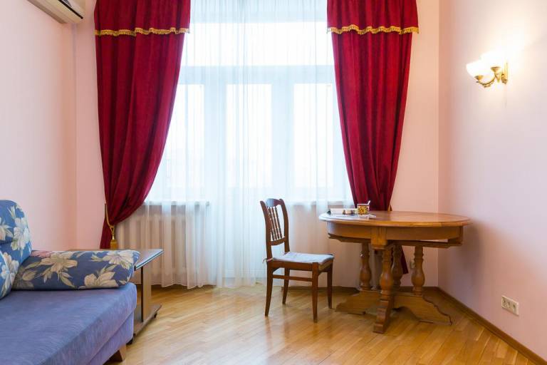 Apartments on ul Denisa Davydova 3
