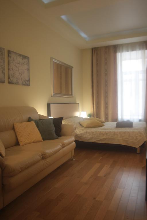 Lakshmi Arbat Modern