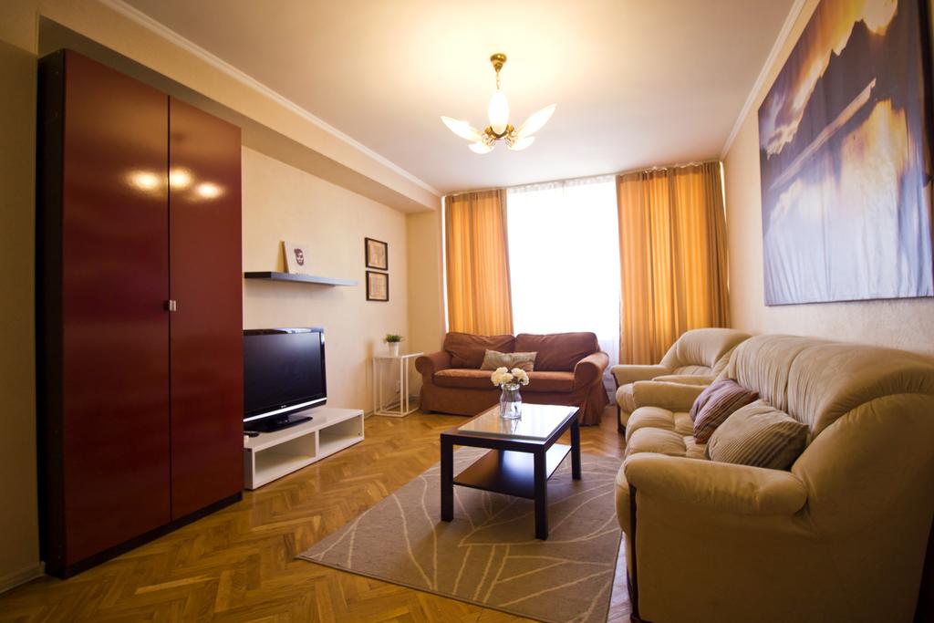 7 комнатная квартира в москве фото