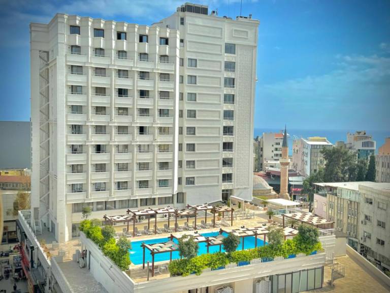 Best Western Plus Khan Hotel