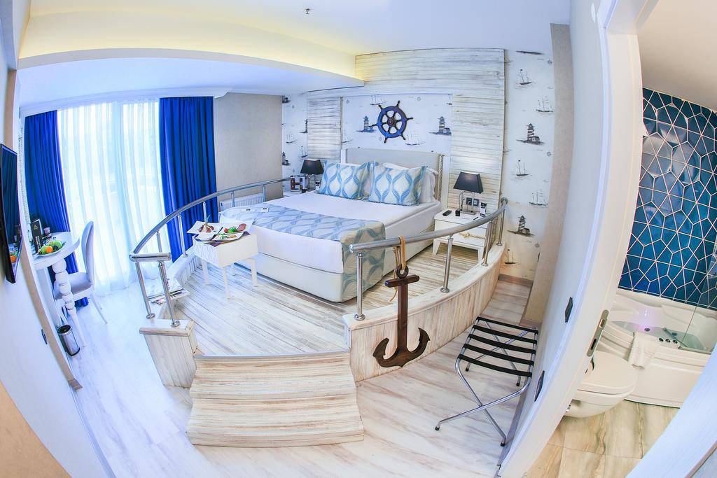 Demonti Hotel 4*