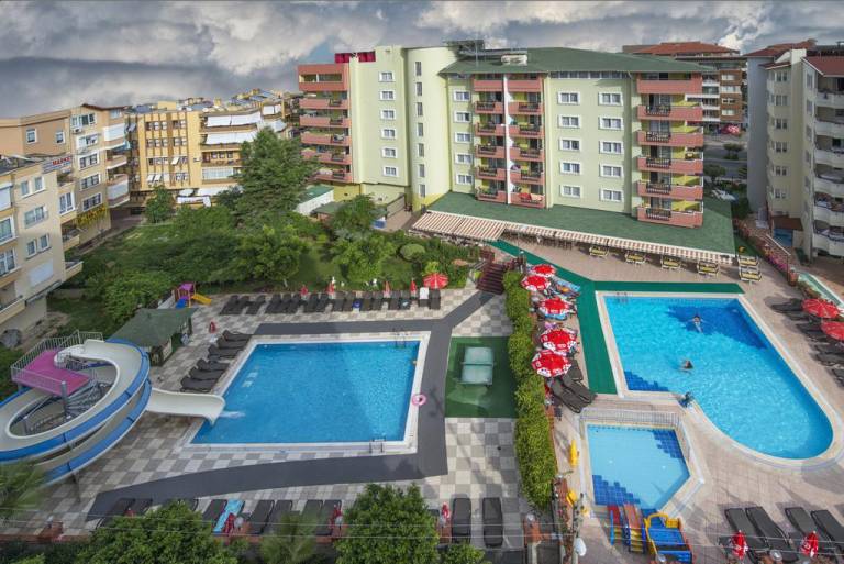 Riviera Apart
