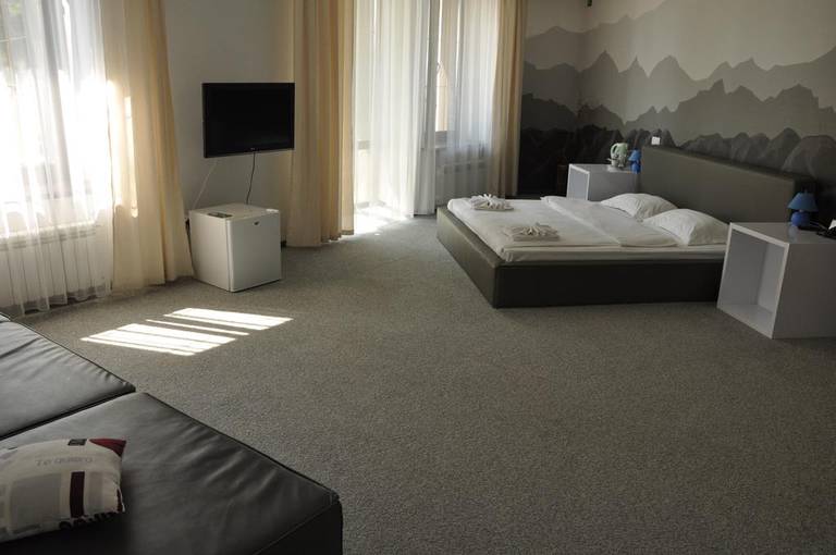 Gold Hotel