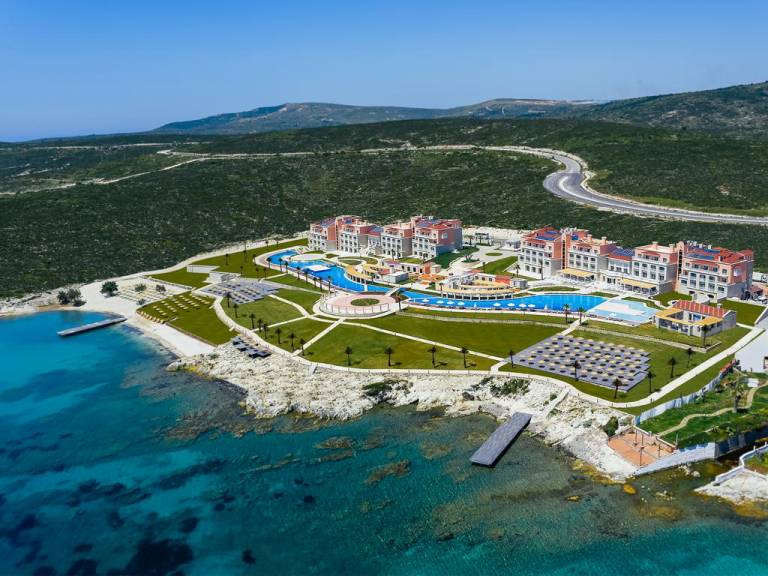 DoubleTree by Hilton Cesme Alacati Beach Resort