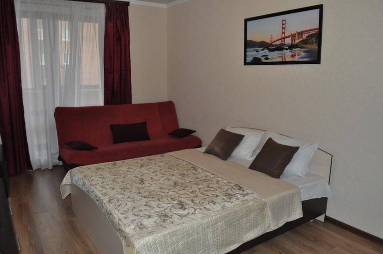 Apartment on Tolstogo