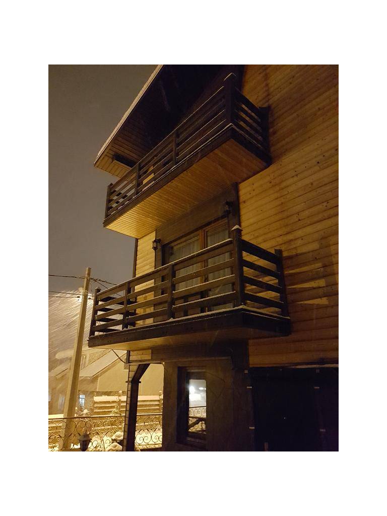 Three Peaks Inn