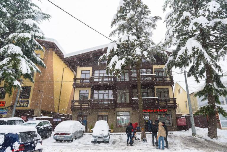 Tez Pol Guest House