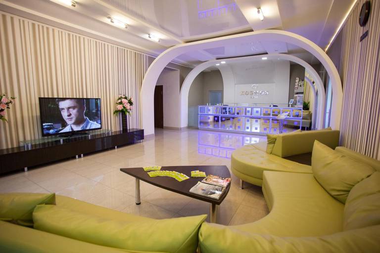 Hotel Cosmos