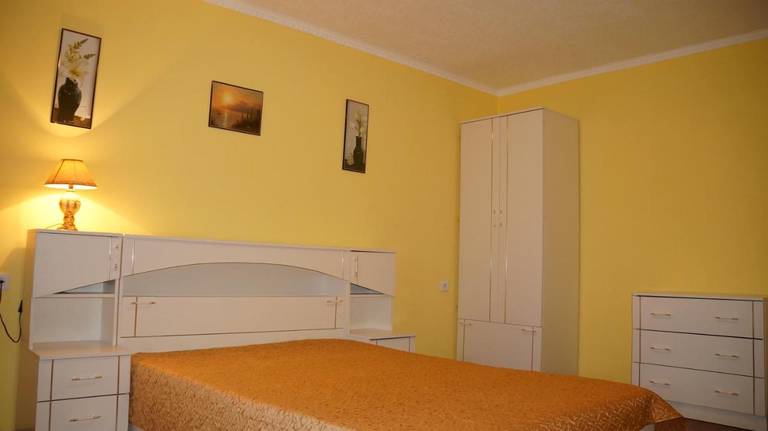 VashDom Apartment on Lenina Street