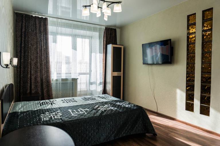 Apartments in Kirov at Surikova 50