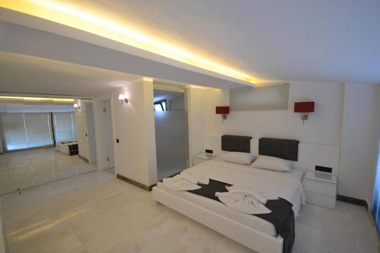Villa Unlimited