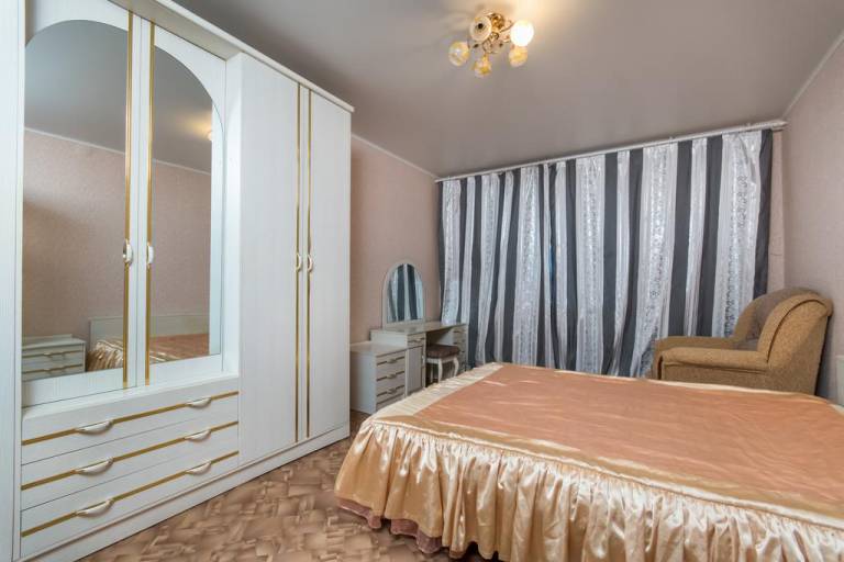 Apartment on Spartakovskaya 165