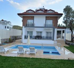 New Age Villa Lilya Hisar в Овачике