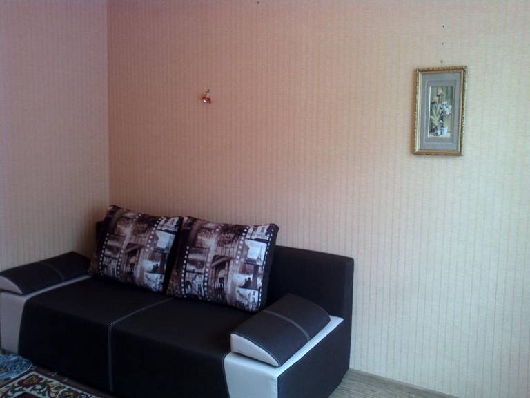 Apartments on Elovaya Alleya