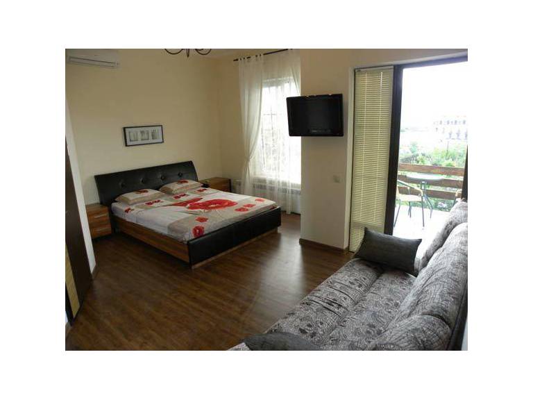 Uyut Guest House