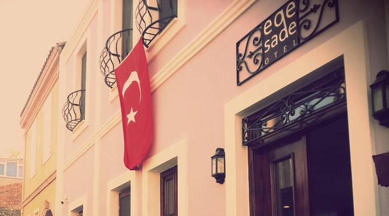 Egesade Hotel