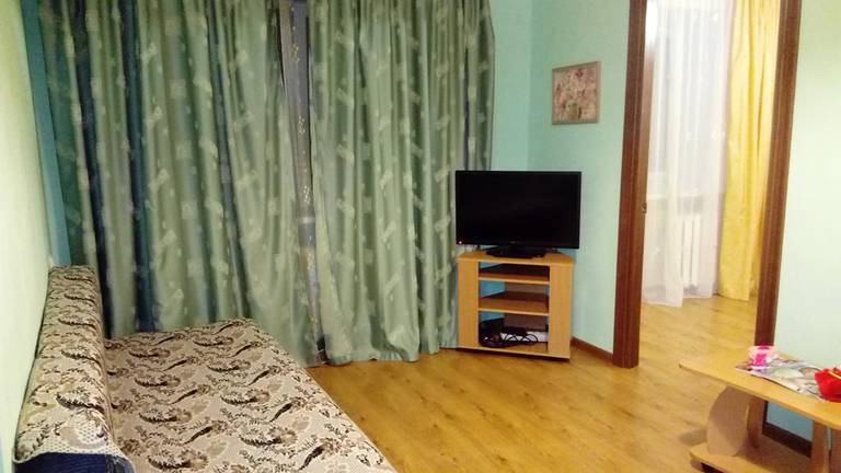 Apartment on 5-y Armii