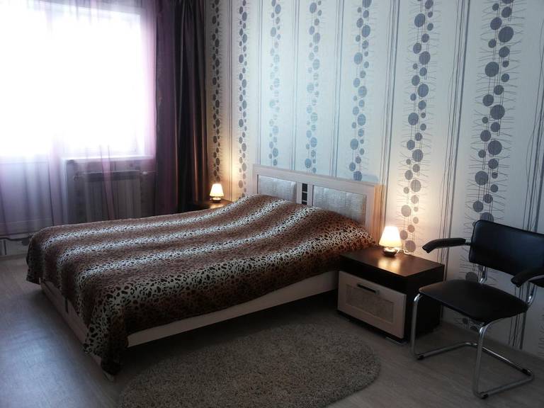 Apartment on Verkhnyaya Naberezhnaya