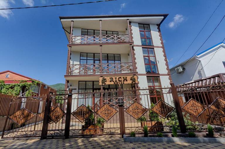 Гостиница Rich-House