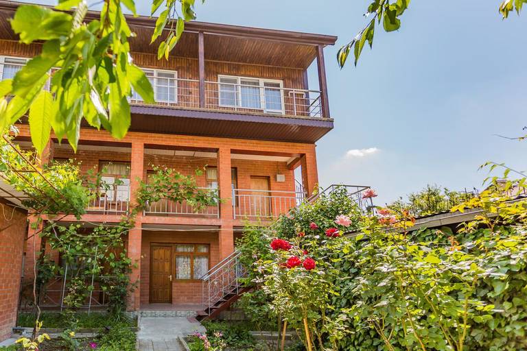 Guest House on Novorossiyskaya
