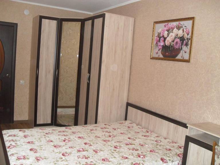 Apartment on Rossiyskaya 2