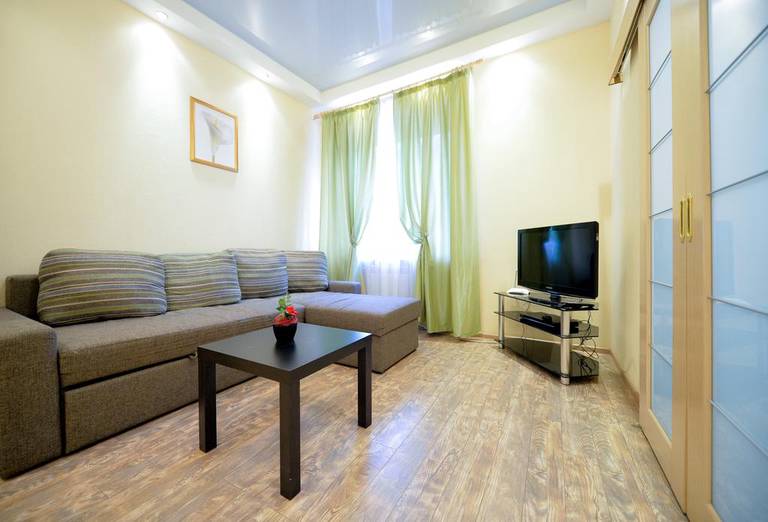 Apartamenty 5 zvezd na Ploshadi Revolutsii