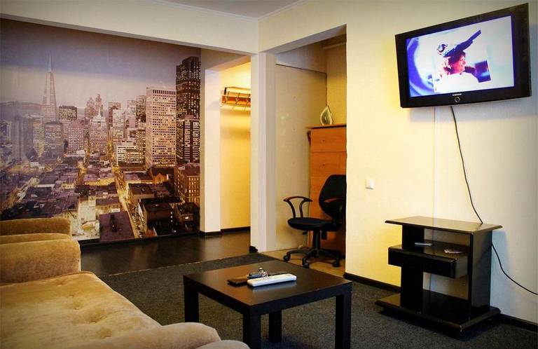 Apartment on Radishego 6