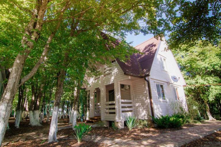 Biryuza-Yug Baza Otdykha