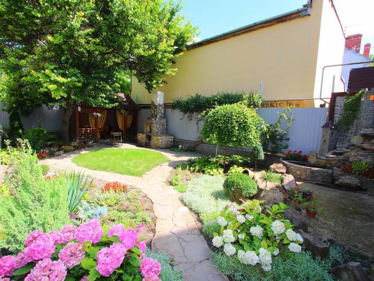Garden Park Guest House