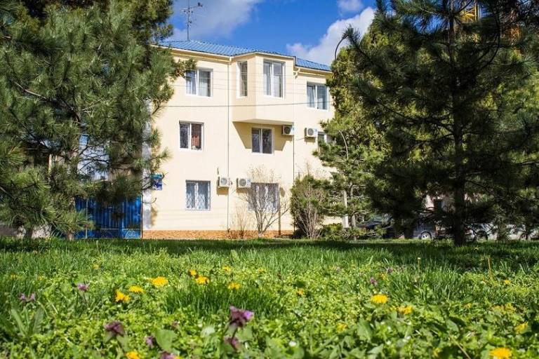 Na Krepostnoy 45 Guesthouse