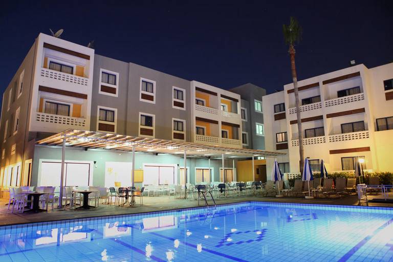 Damon Hotel Apartments