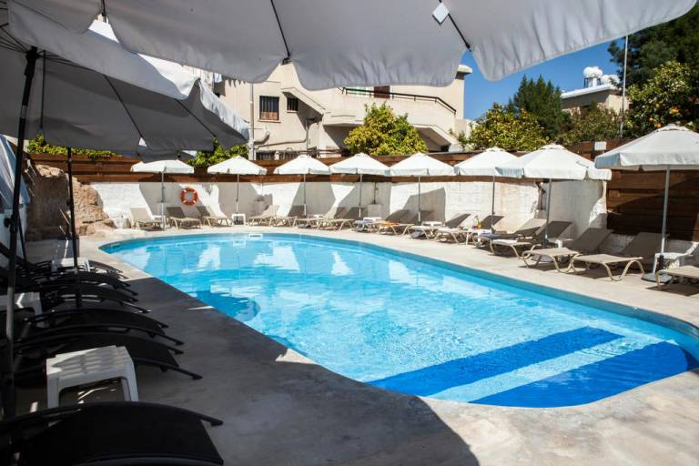 Alecos Hotel Apartments