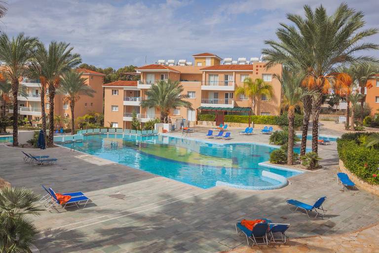 Iris Complex Apartment