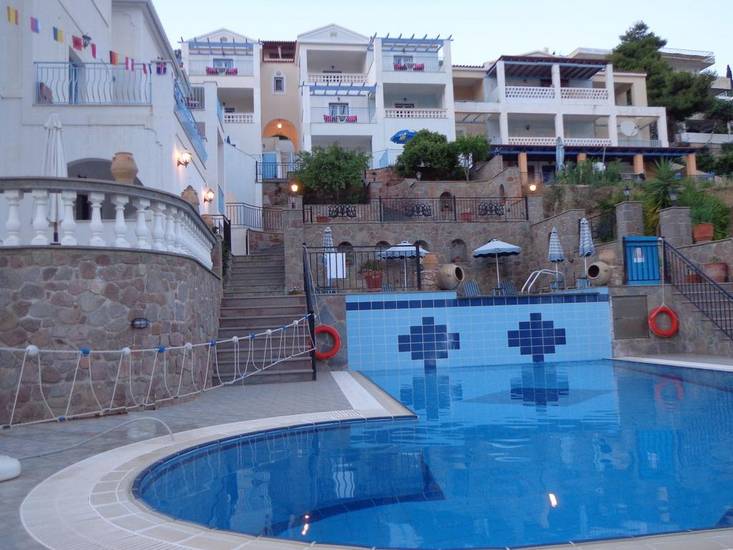 KTM Sunny Villas Греция, Порос