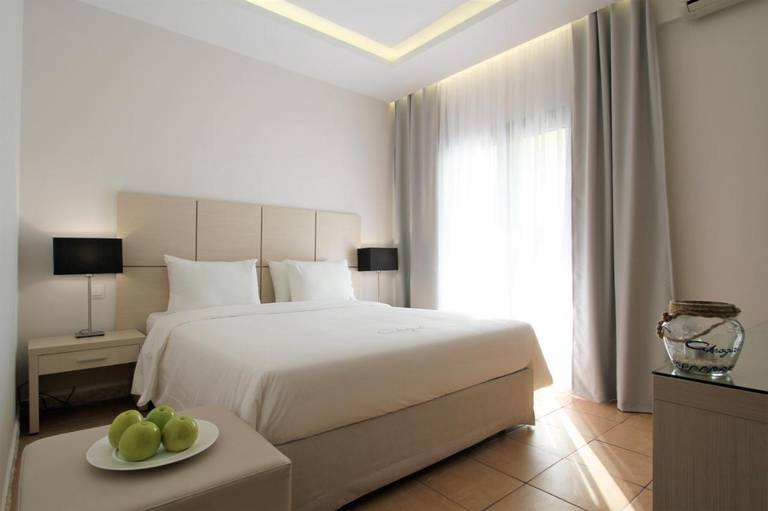 Akrogiali Boutique Hotel
