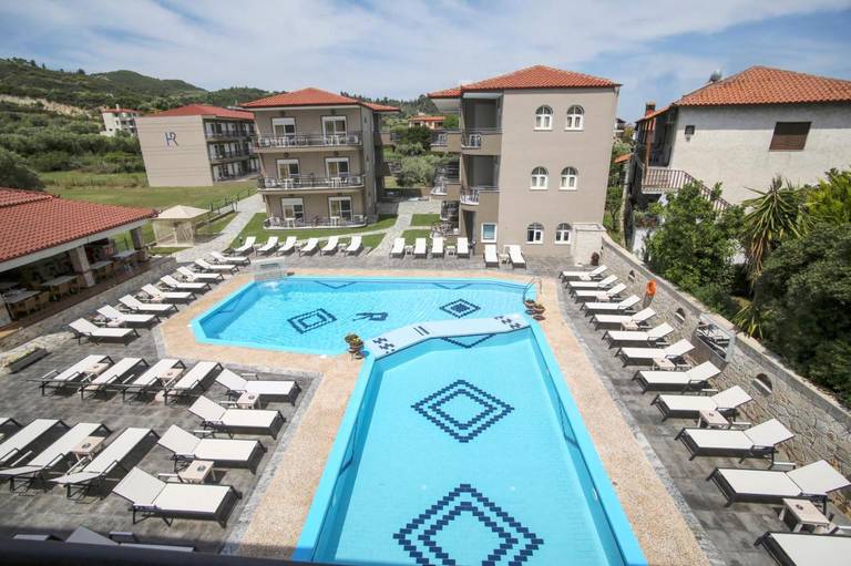 Royal Hotel and Suites