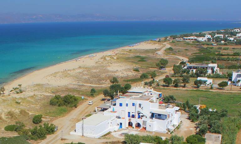 Nikos & Maria Studios