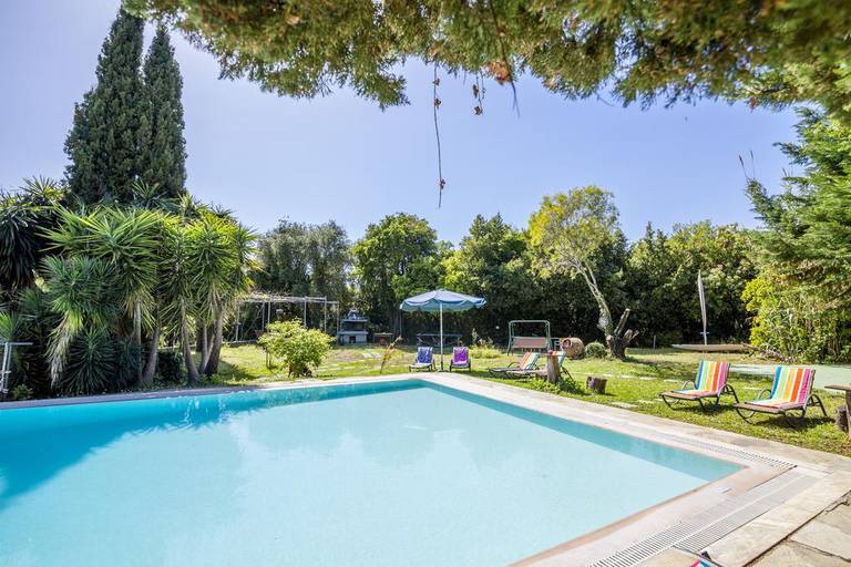 Wildrose Corfu Apartments