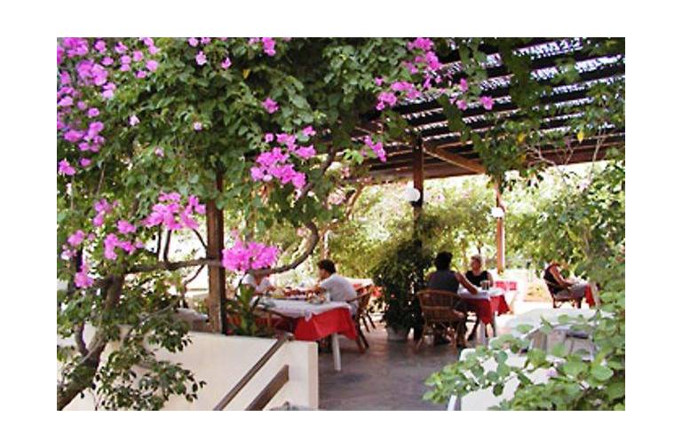 Glaros Hotel
