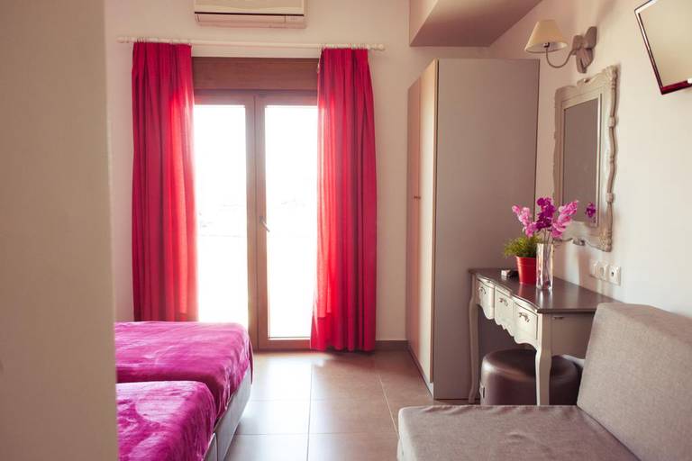 Emmeleia Accommodation