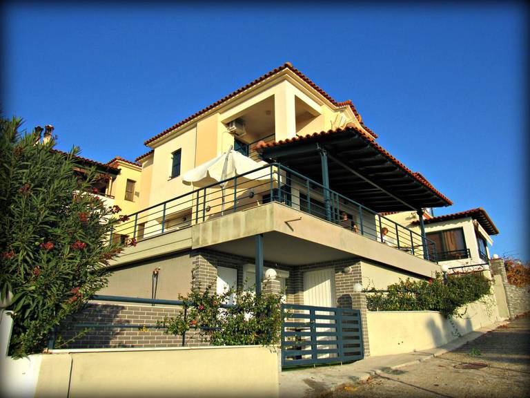 Nikiti House