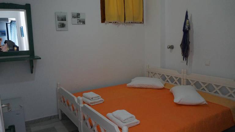 Athina Apartments Naxos Town
