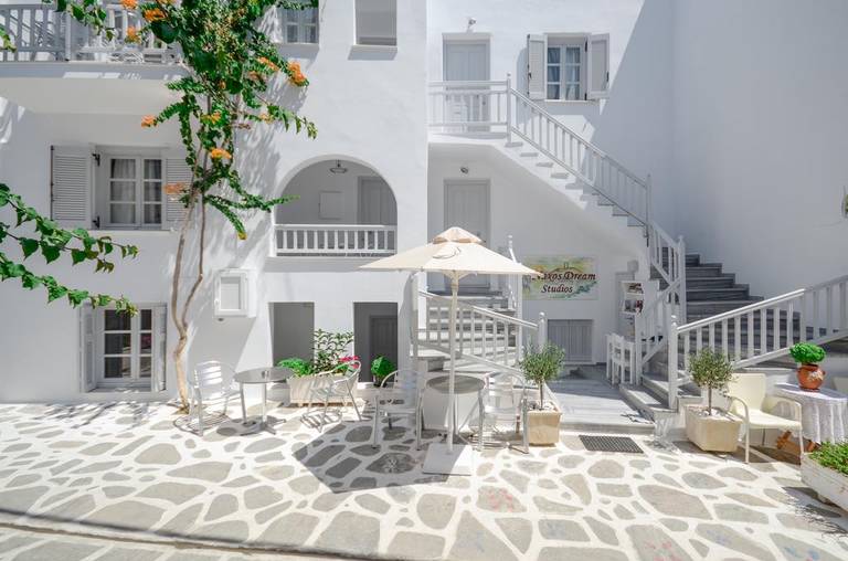 Naxos Dream Studios
