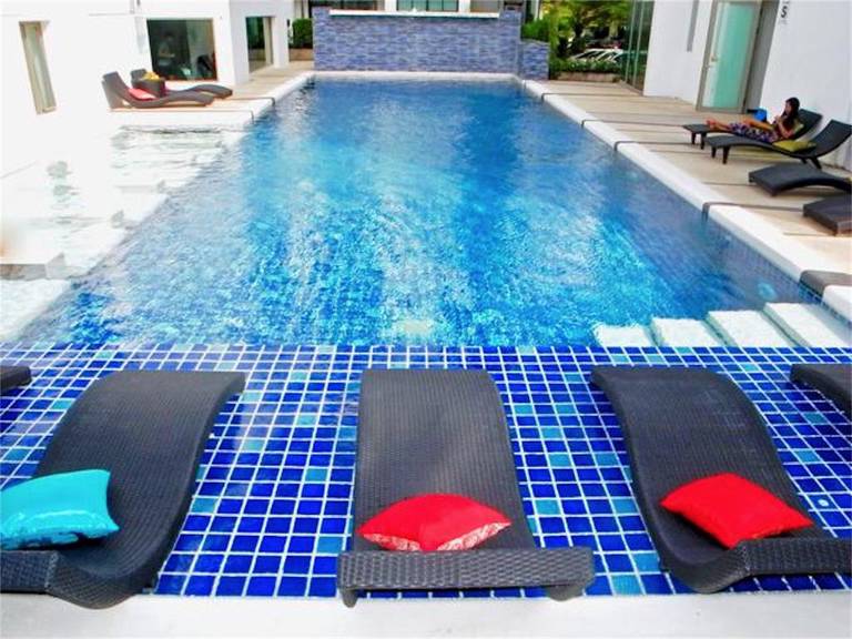 Kamala Regent Modern 2 bedrooms Apartment