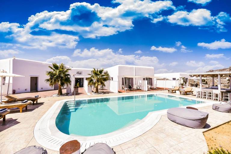 Queen Boutique Suites