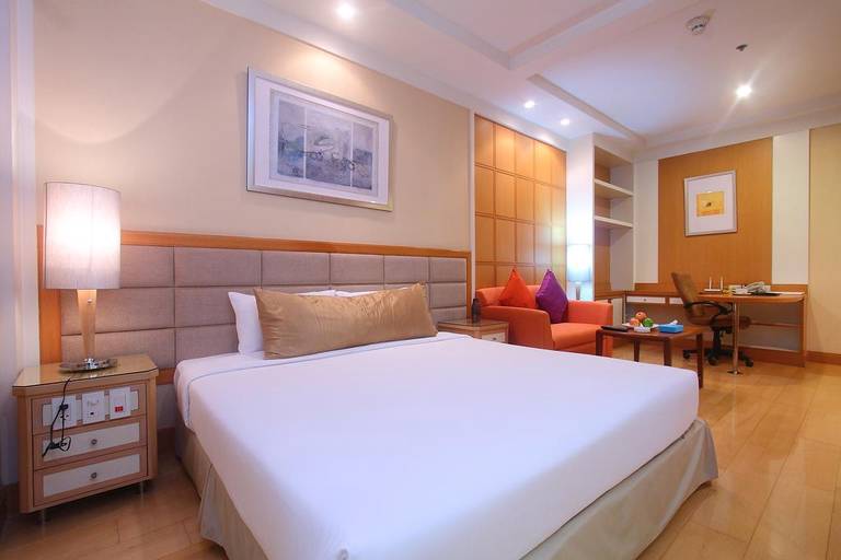 Jasmine City Hotel (ex. Jasmine Executive Suites)