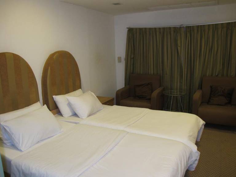 Suriwongse Hotel