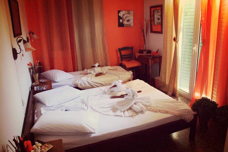 Violetta Rooms