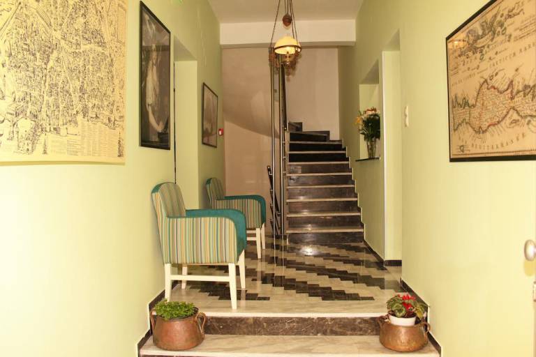 Rea Hotel
