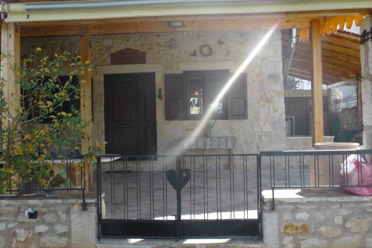 Knossos Traditional House